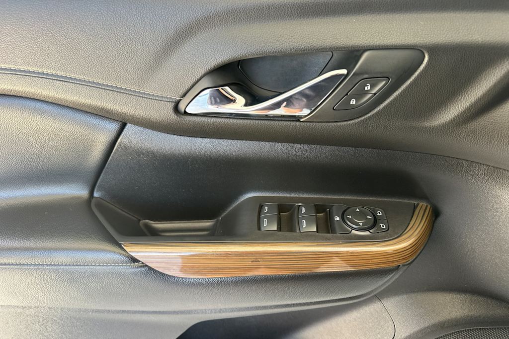 Thumbnail: 2019 GMC Acadia - 21