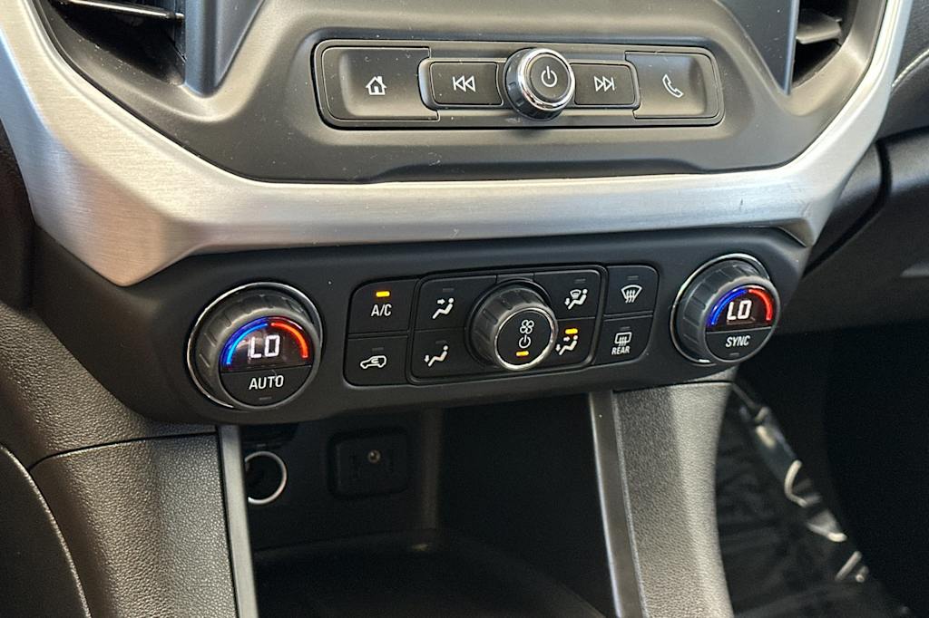 Thumbnail: 2019 GMC Acadia - 27