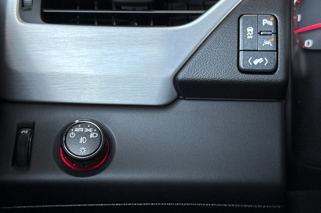 Thumbnail: 2016 GMC Yukon - 35