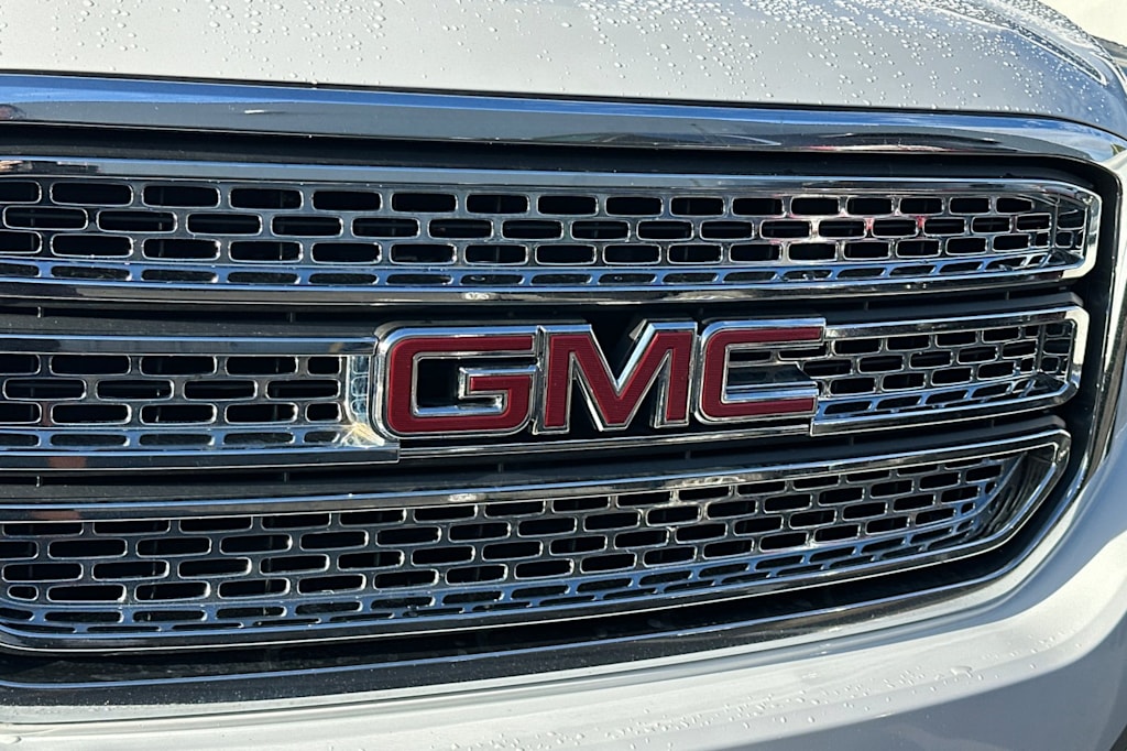 Thumbnail: 2017 GMC Yukon - 14