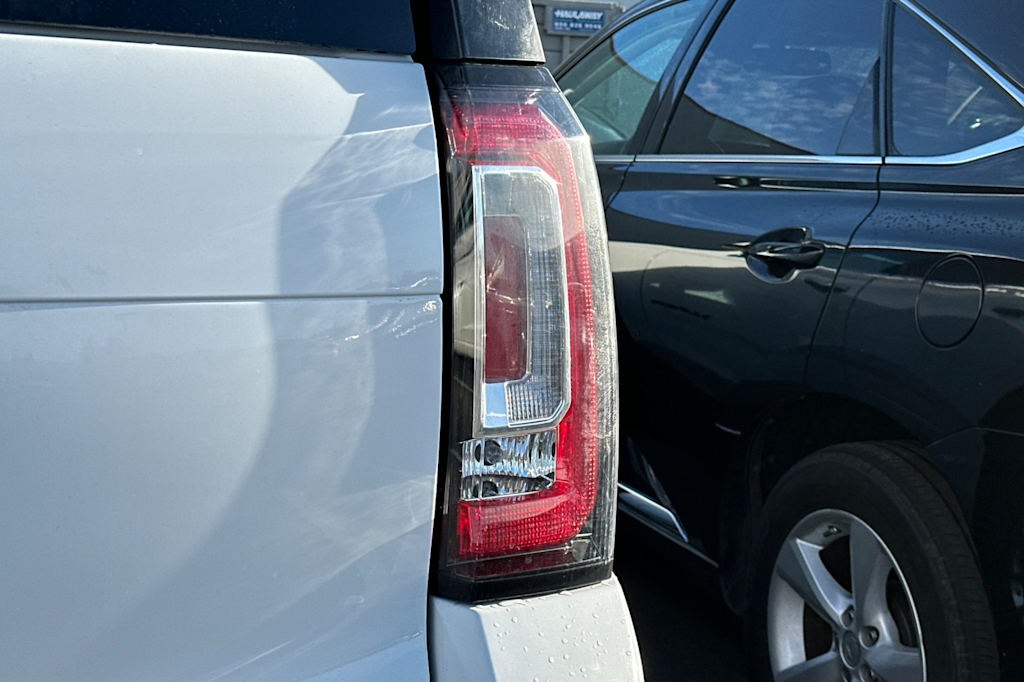 Thumbnail: 2017 GMC Yukon - 19