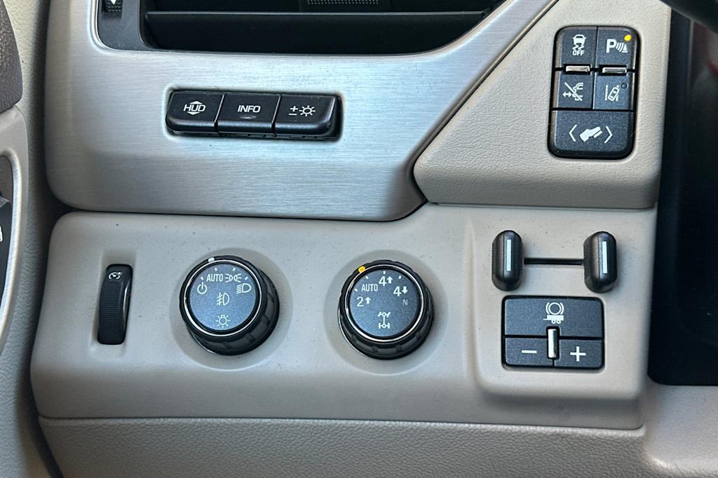 Thumbnail: 2015 GMC Yukon XL - 34