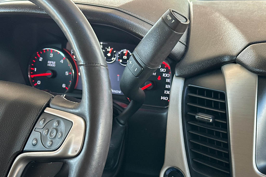 Thumbnail: 2015 GMC Yukon XL - 28