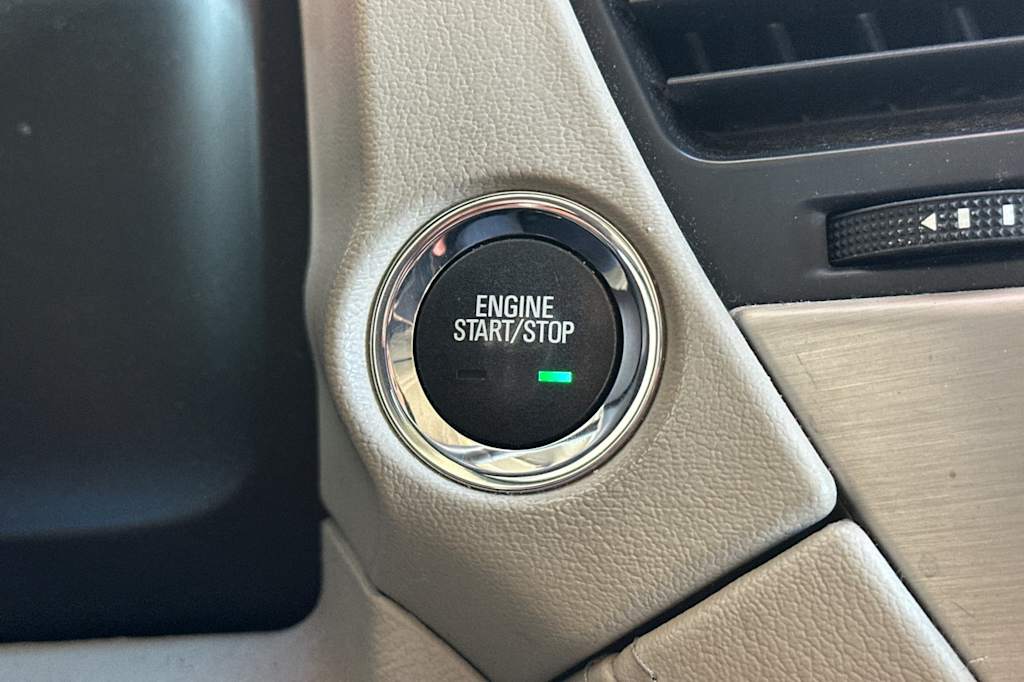 Thumbnail: 2015 GMC Yukon XL - 29