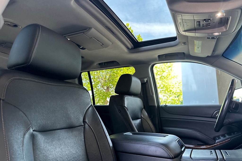 Thumbnail: 2019 Chevrolet Suburban - 24