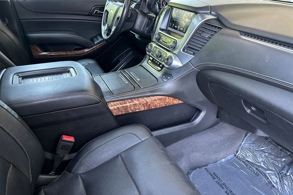 Thumbnail: 2019 Chevrolet Suburban - 12