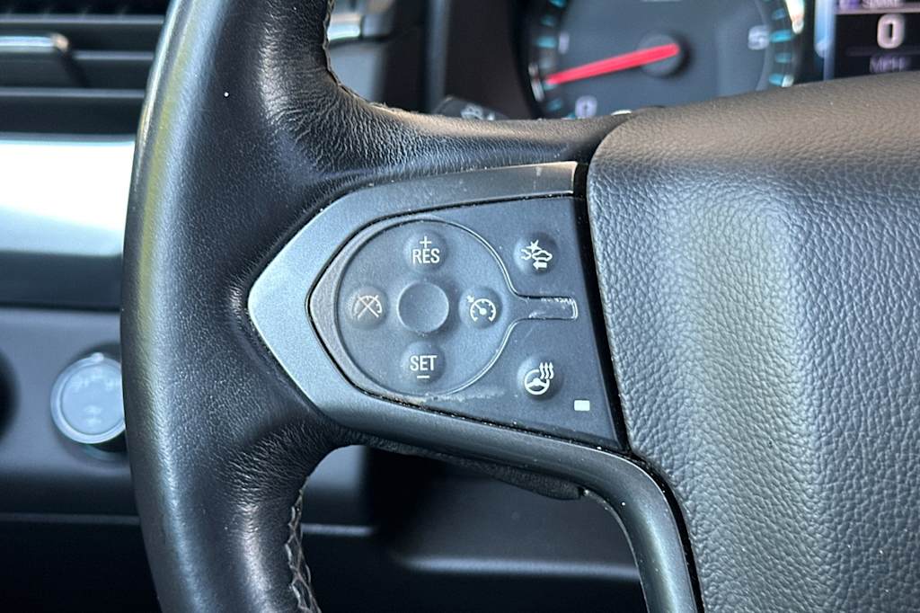 Thumbnail: 2019 Chevrolet Suburban - 31