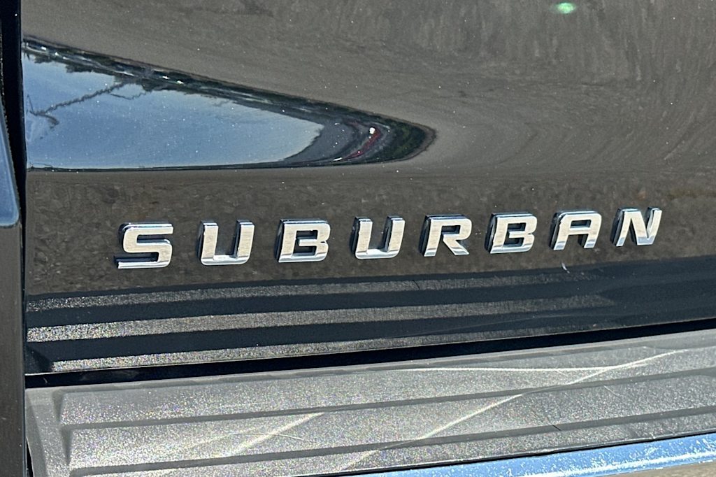 Thumbnail: 2019 Chevrolet Suburban - 35