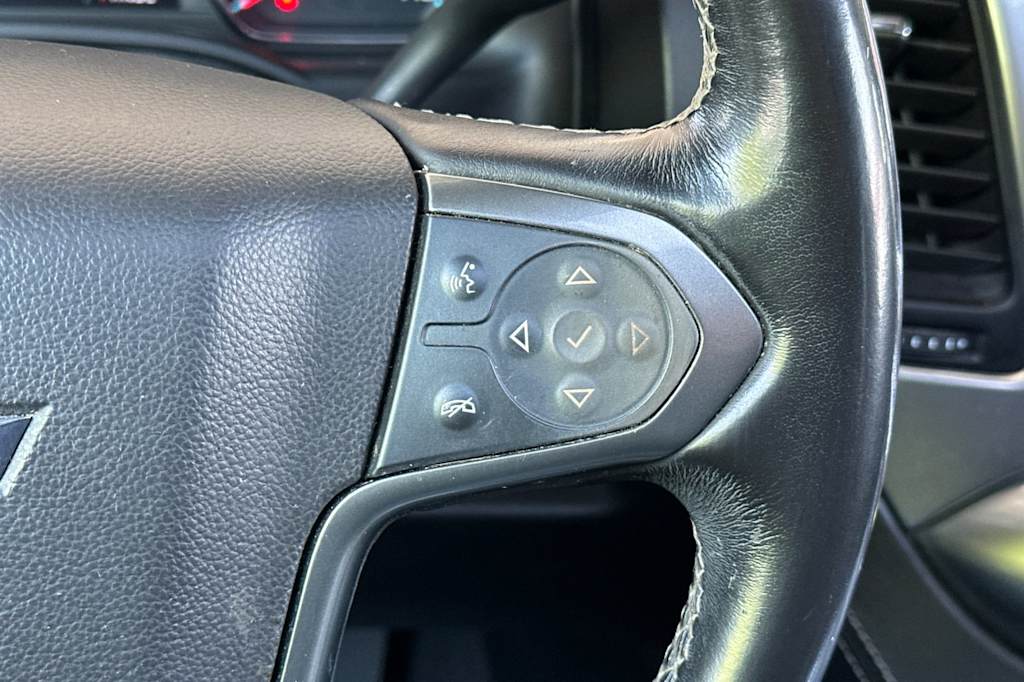 Thumbnail: 2019 Chevrolet Suburban - 32