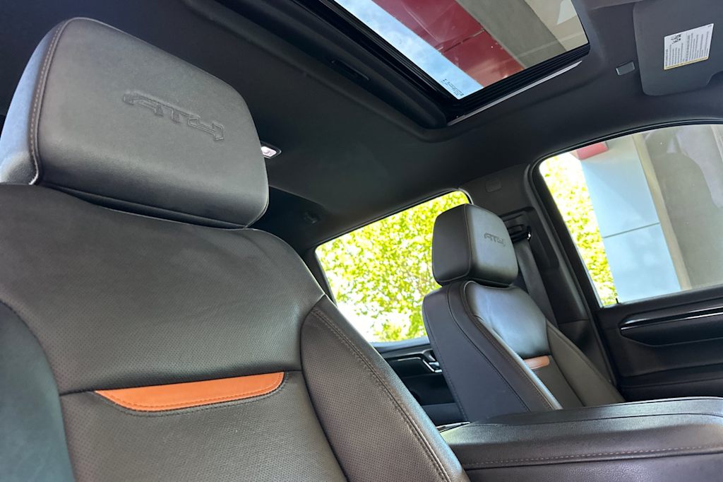 Thumbnail: 2024 GMC Sierra 1500 - 24