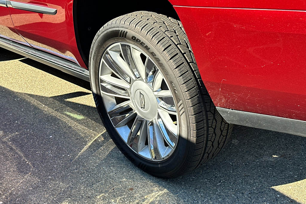 Thumbnail: 2016 Cadillac Escalade - 17