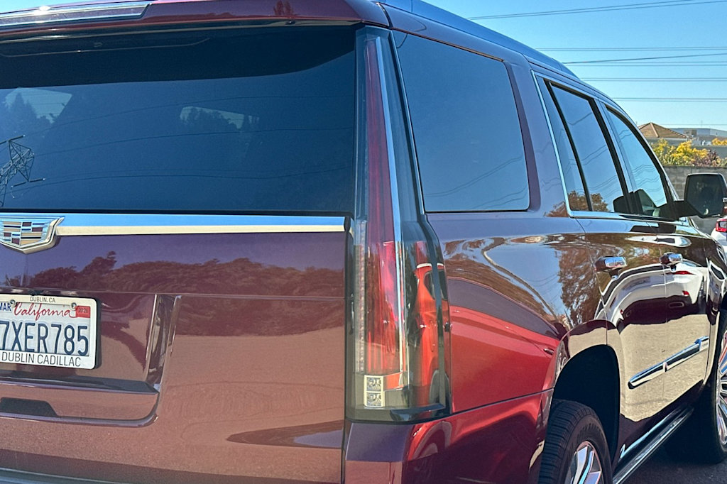 Thumbnail: 2016 Cadillac Escalade - 16