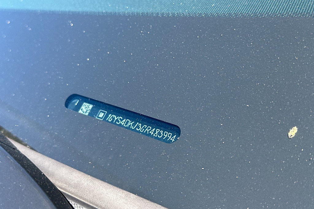 Thumbnail: 2016 Cadillac Escalade - 21