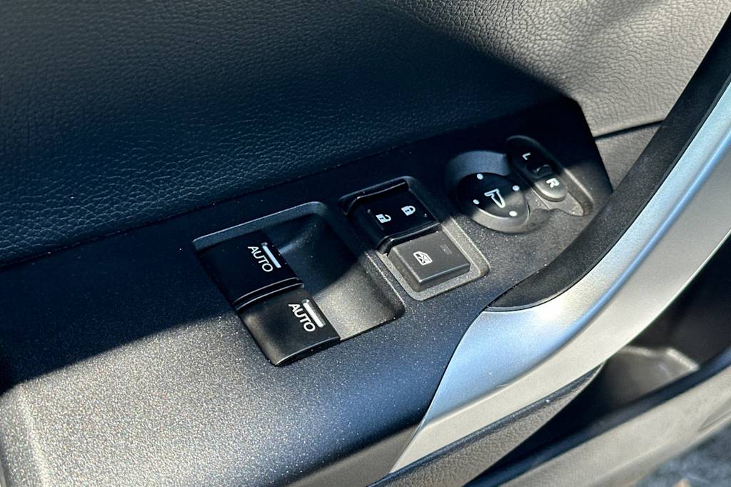 Thumbnail: 2015 Honda Accord - 21