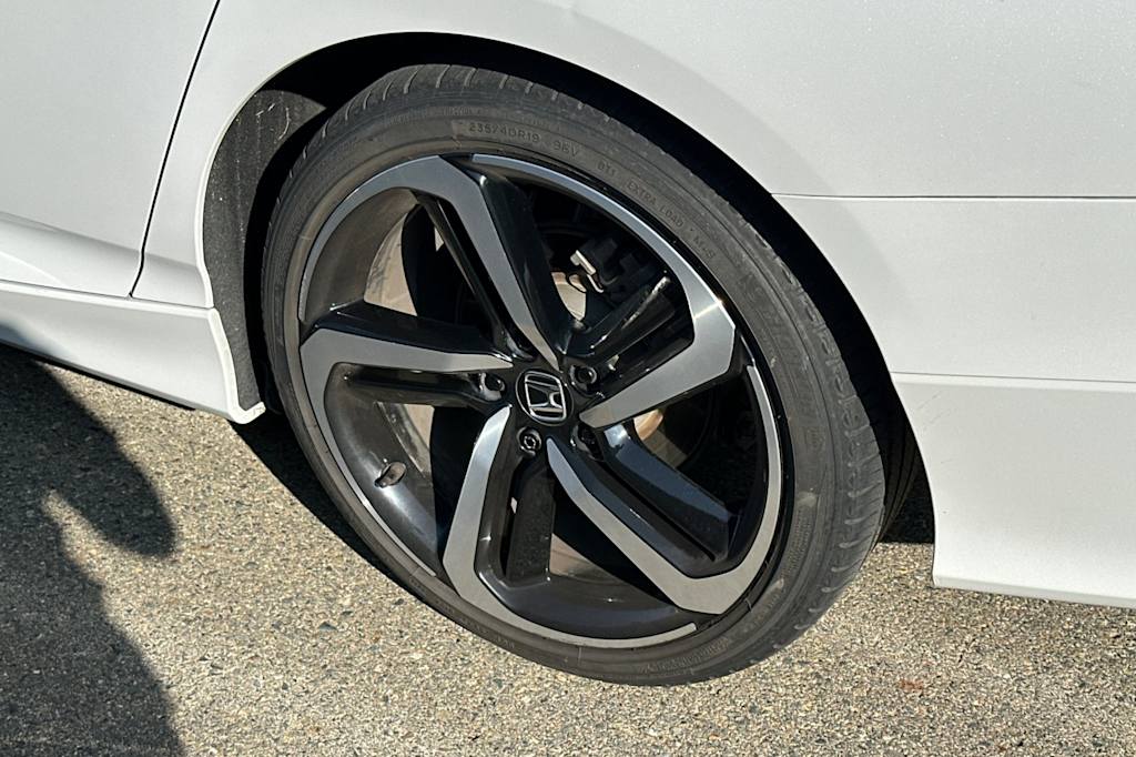 Thumbnail: 2019 Honda Accord - 18