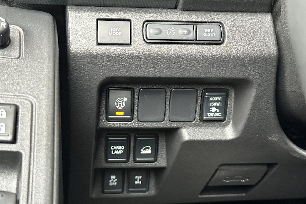 Thumbnail: 2023 Nissan Frontier - 32