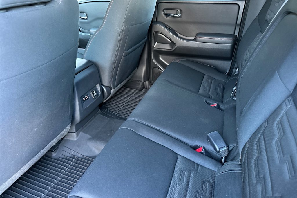 Thumbnail: 2023 Nissan Frontier - 12