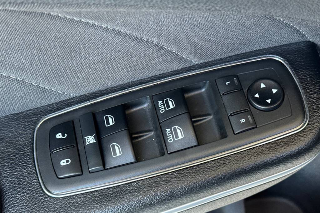 Thumbnail: 2019 Dodge Charger - 22