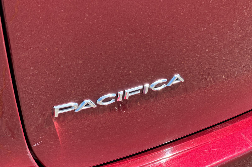 Thumbnail: 2023 Chrysler Pacifica - 33