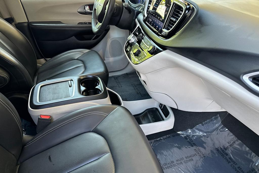 Thumbnail: 2023 Chrysler Pacifica - 13