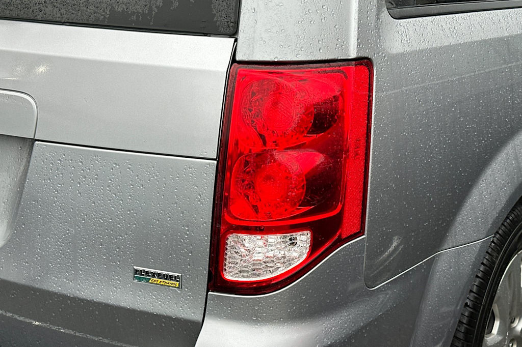 Thumbnail: 2019 Dodge Grand Caravan - 17