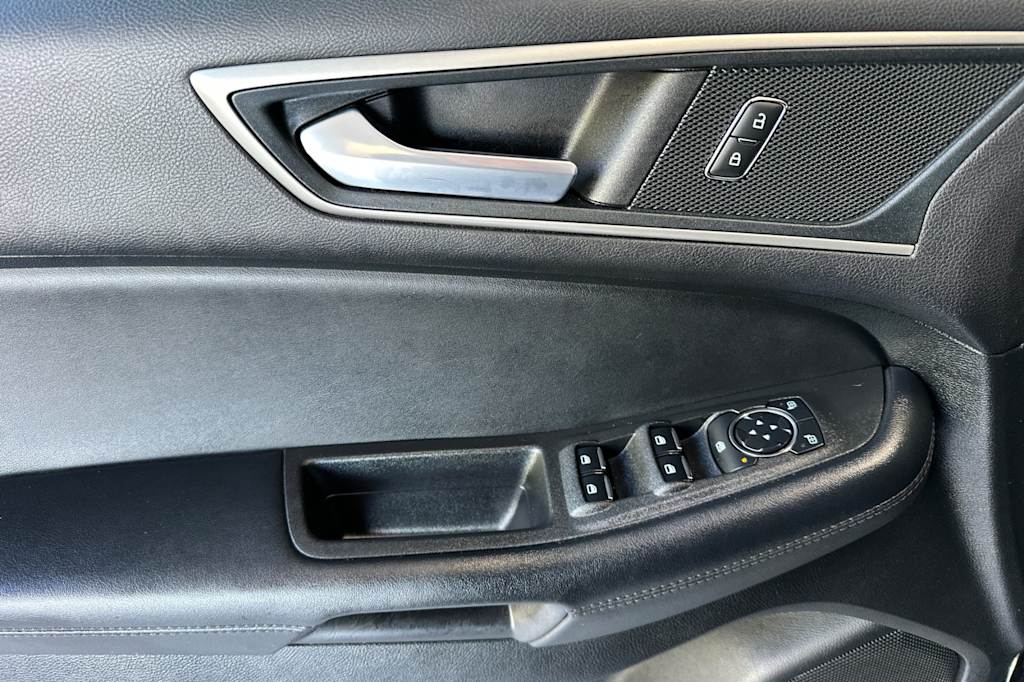 Thumbnail: 2024 Ford Edge - 22