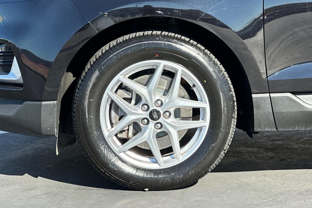 Thumbnail: 2024 Ford Edge - 8