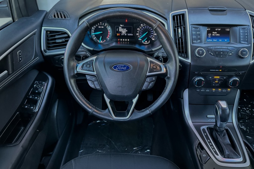 2015 Ford Edge SEL 9