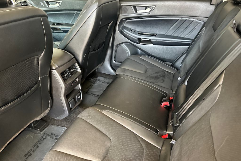 Thumbnail: 2015 Ford Edge - 12