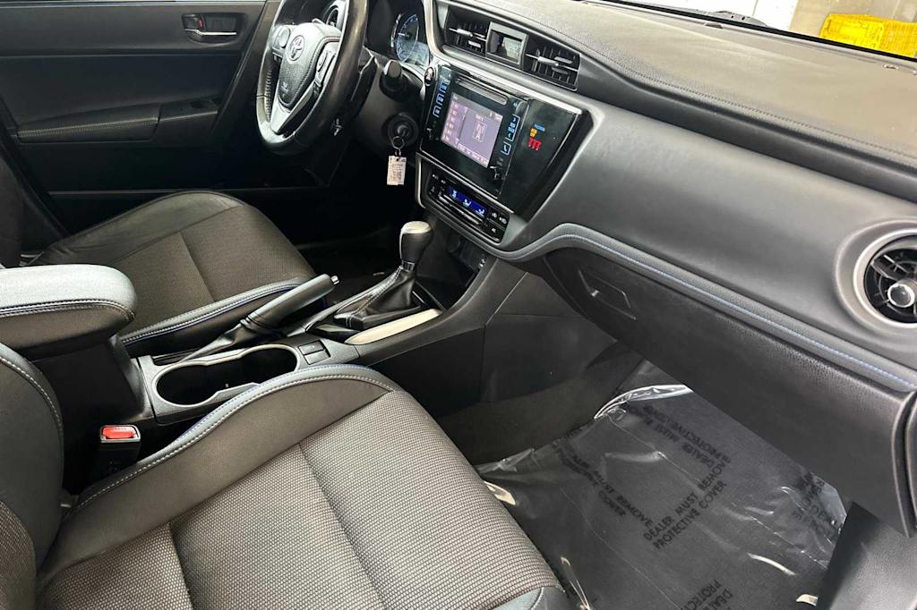 2019 Toyota Corolla L 12