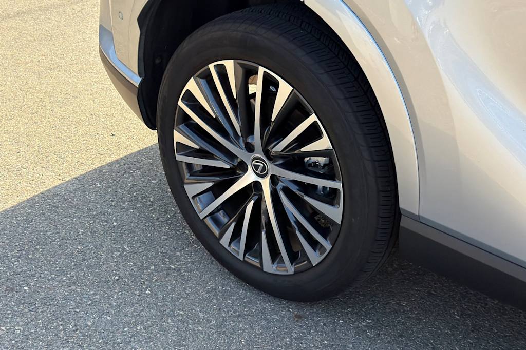 Thumbnail: 2024 Lexus RX - 15