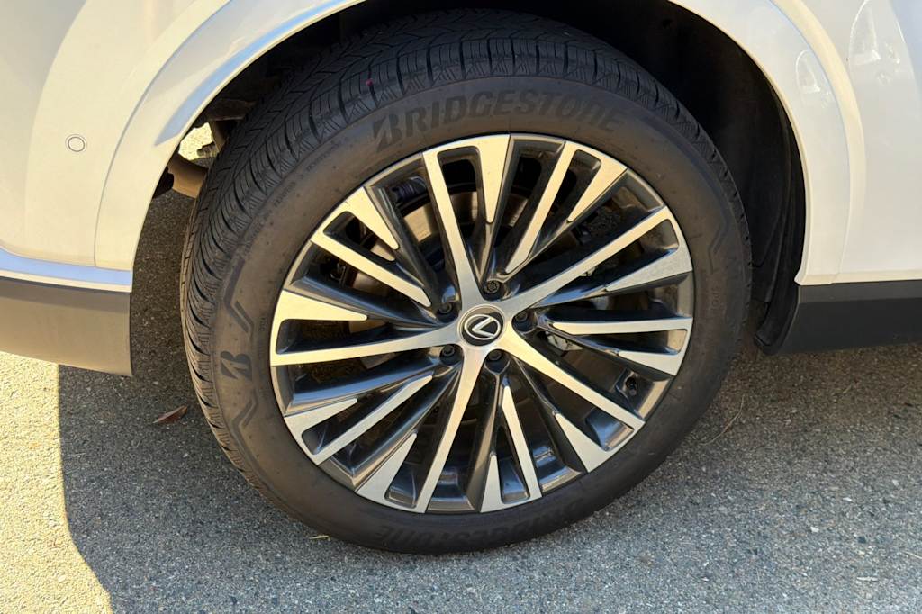 Thumbnail: 2024 Lexus RX - 17