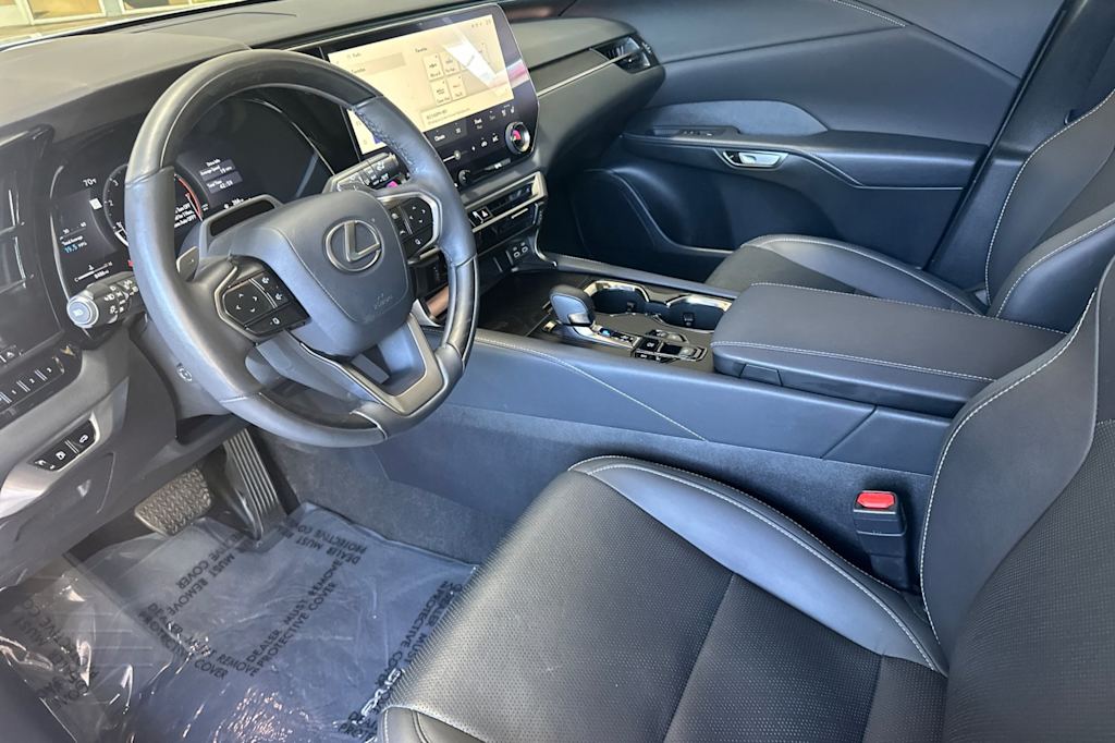 Thumbnail: 2025 Lexus RX - 10