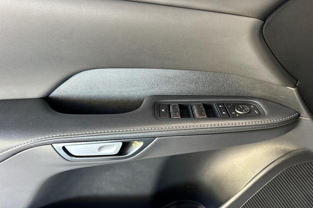 Thumbnail: 2025 Lexus RX - 22