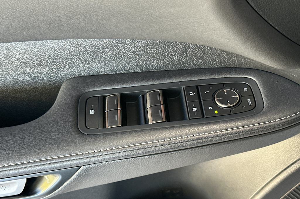 Thumbnail: 2025 Lexus RX - 23