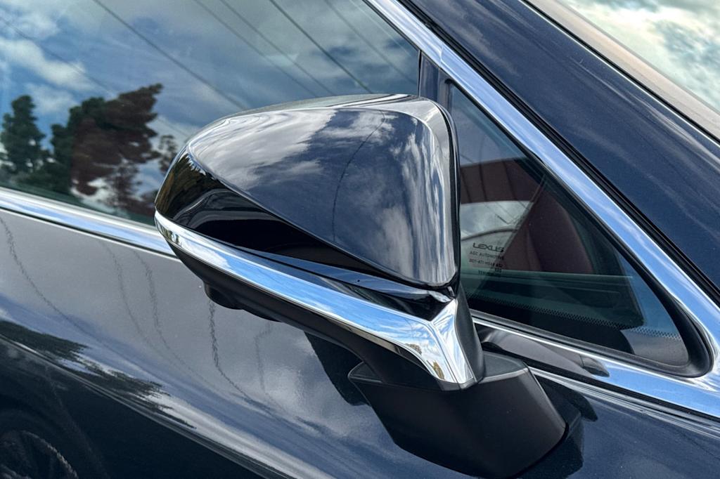 Thumbnail: 2024 Lexus RX - 14