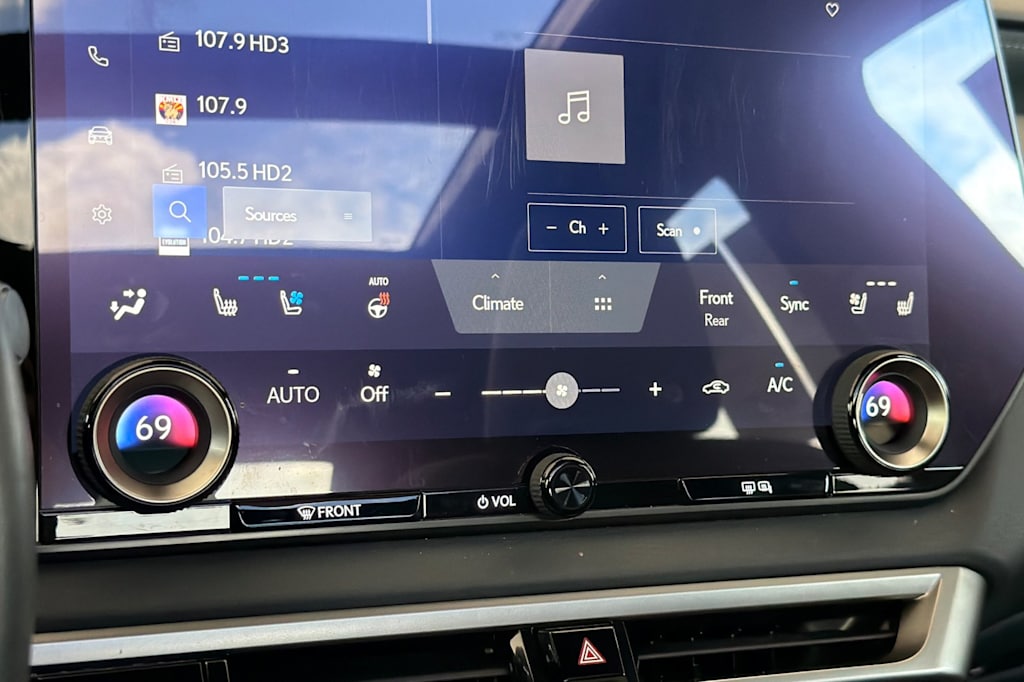 Thumbnail: 2024 Lexus RX - 28