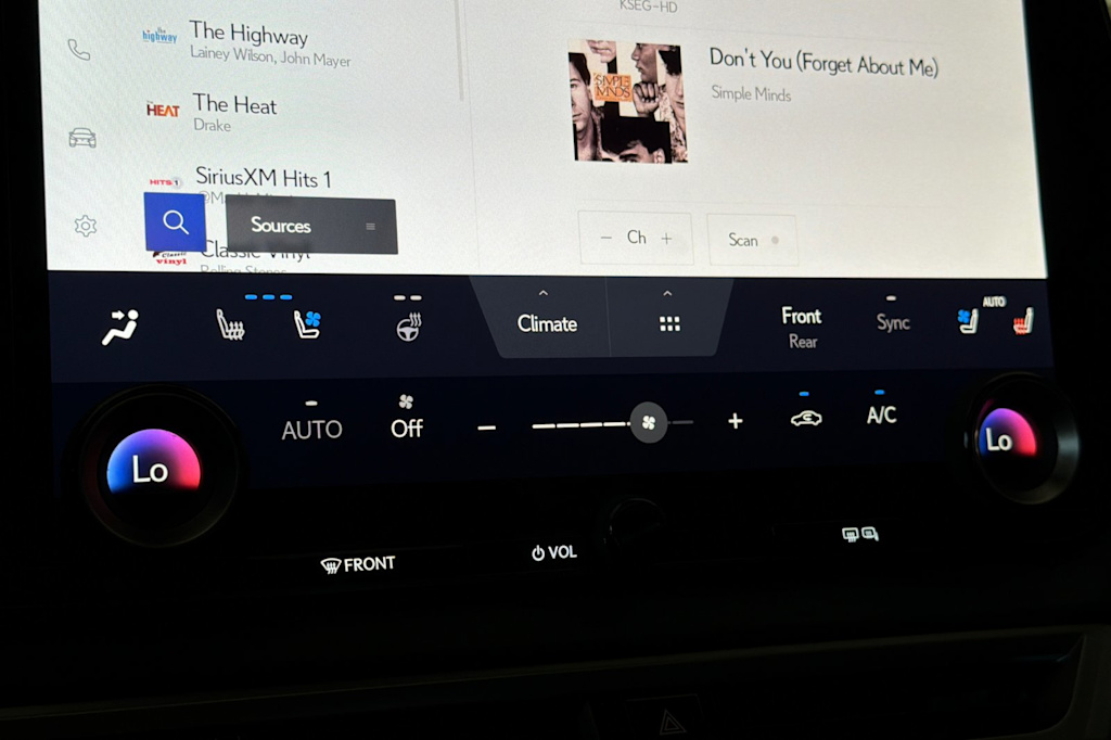 Thumbnail: 2024 Lexus RX - 27