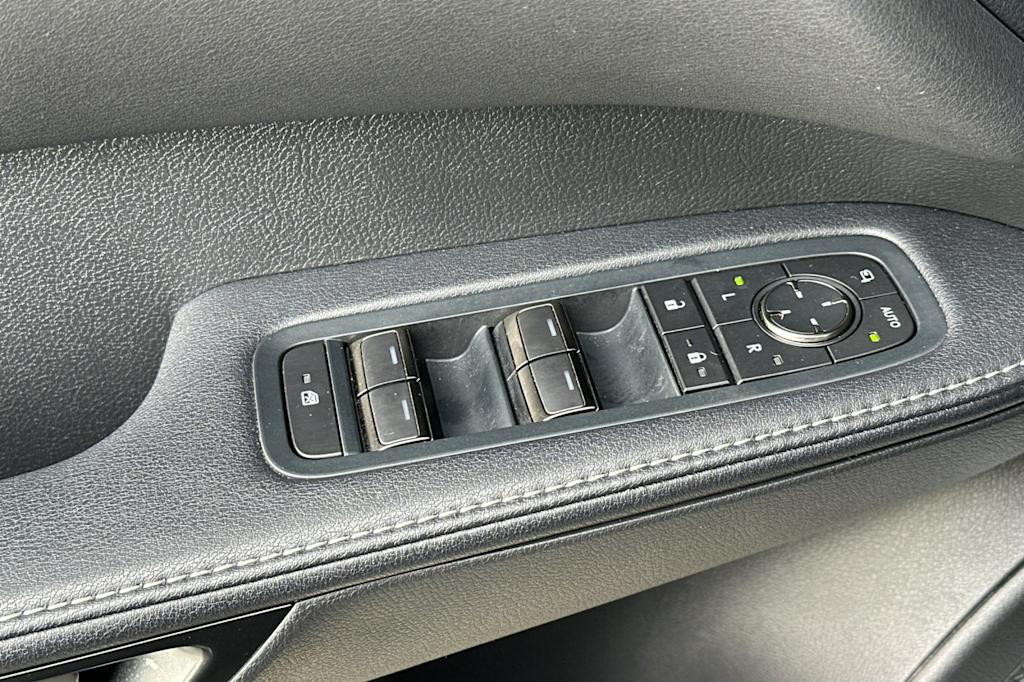 Thumbnail: 2025 Lexus RX - 23