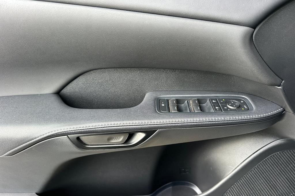 Thumbnail: 2025 Lexus RX - 22