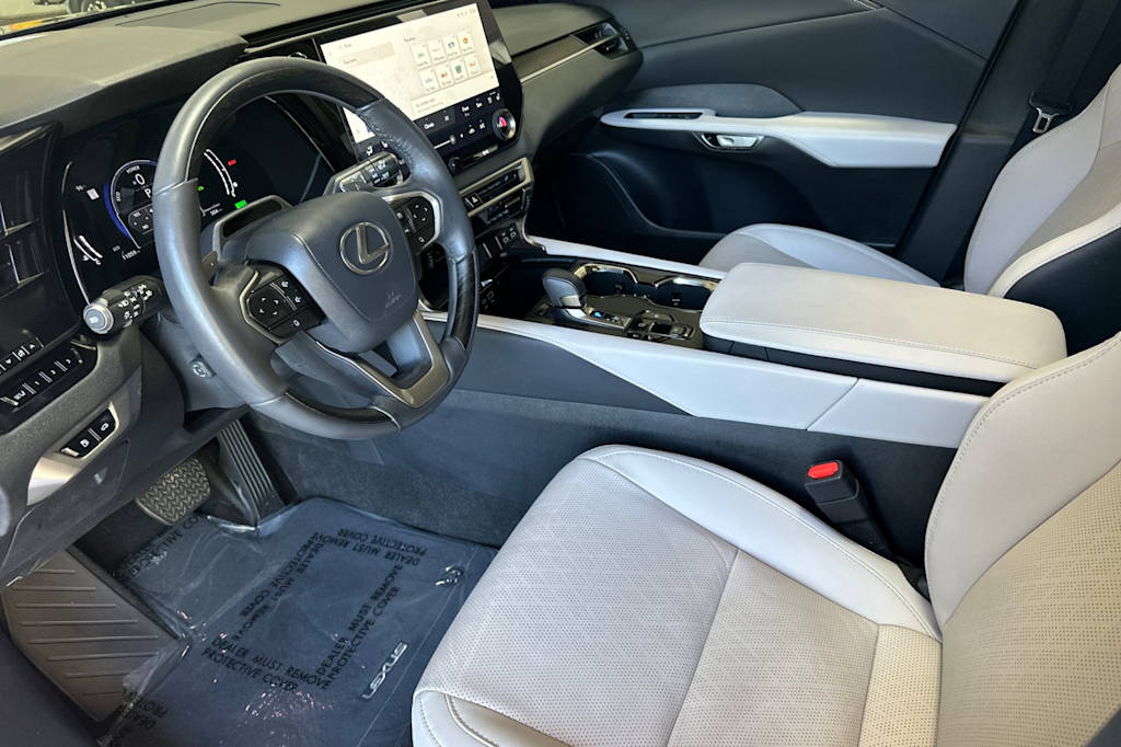 Thumbnail: 2024 Lexus RX - 10