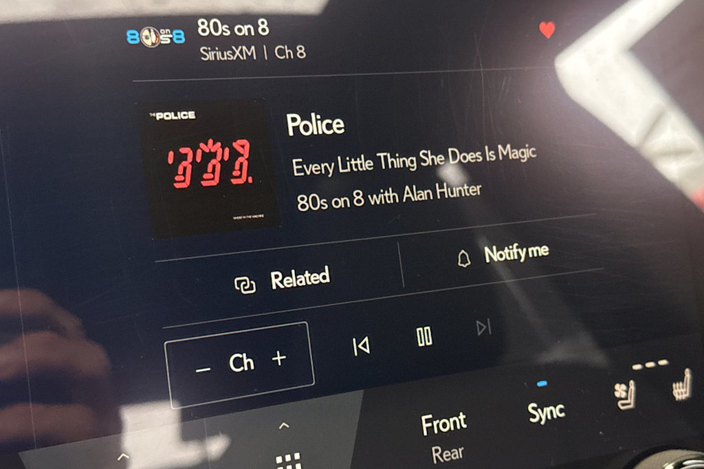 Thumbnail: 2025 Lexus RX - 15