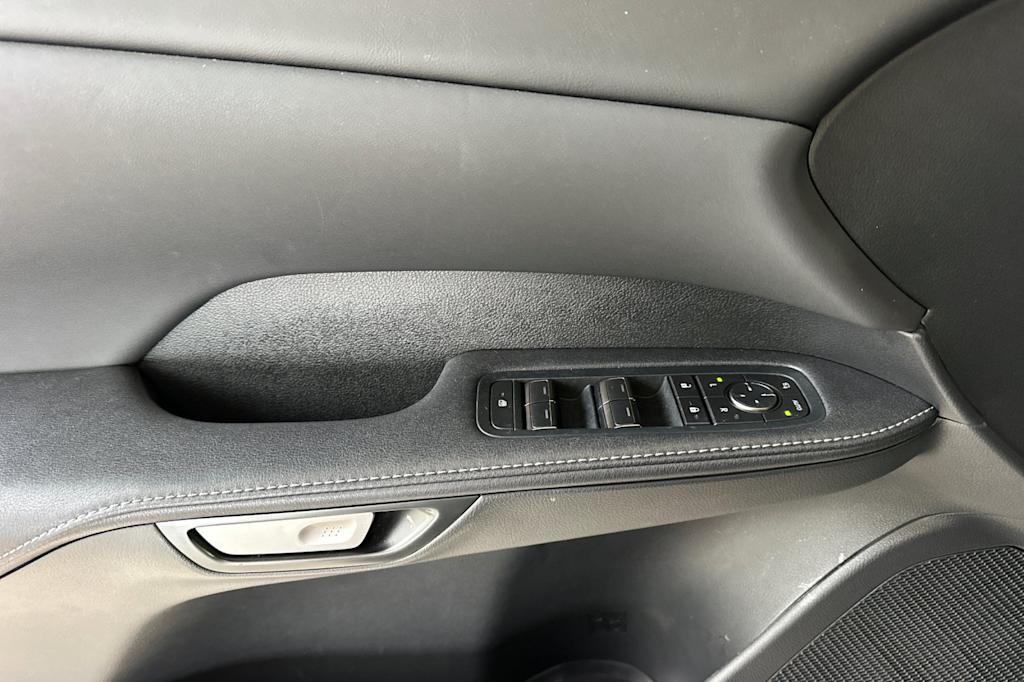 Thumbnail: 2025 Lexus RX - 22