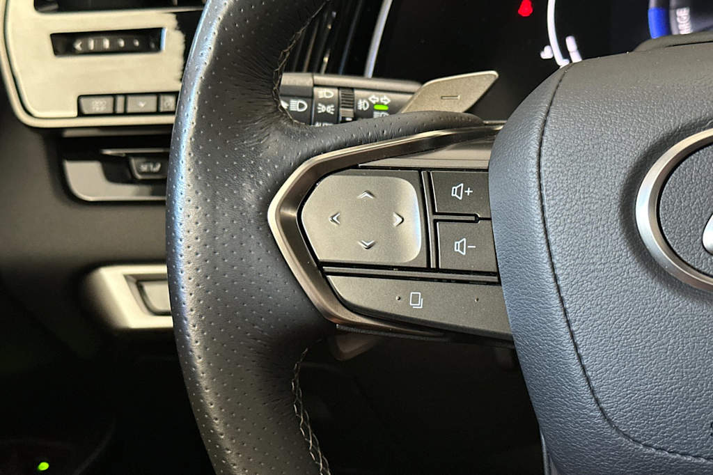 Thumbnail: 2023 Lexus RX - 31