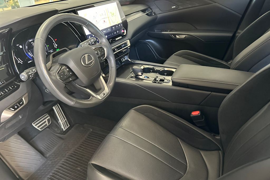 Thumbnail: 2023 Lexus RX - 10