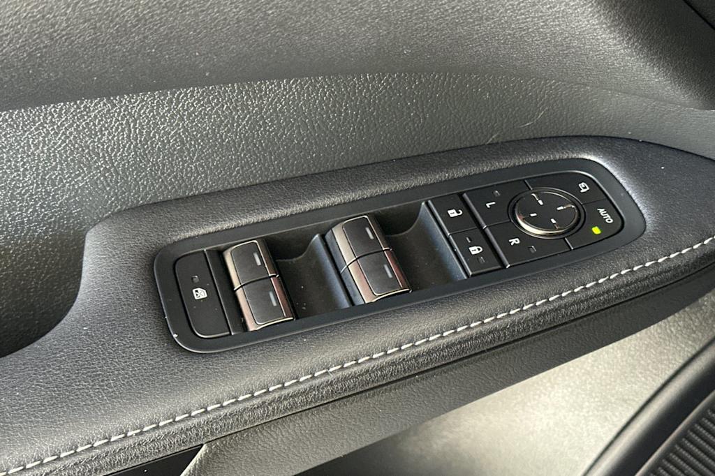 Thumbnail: 2023 Lexus RX - 24