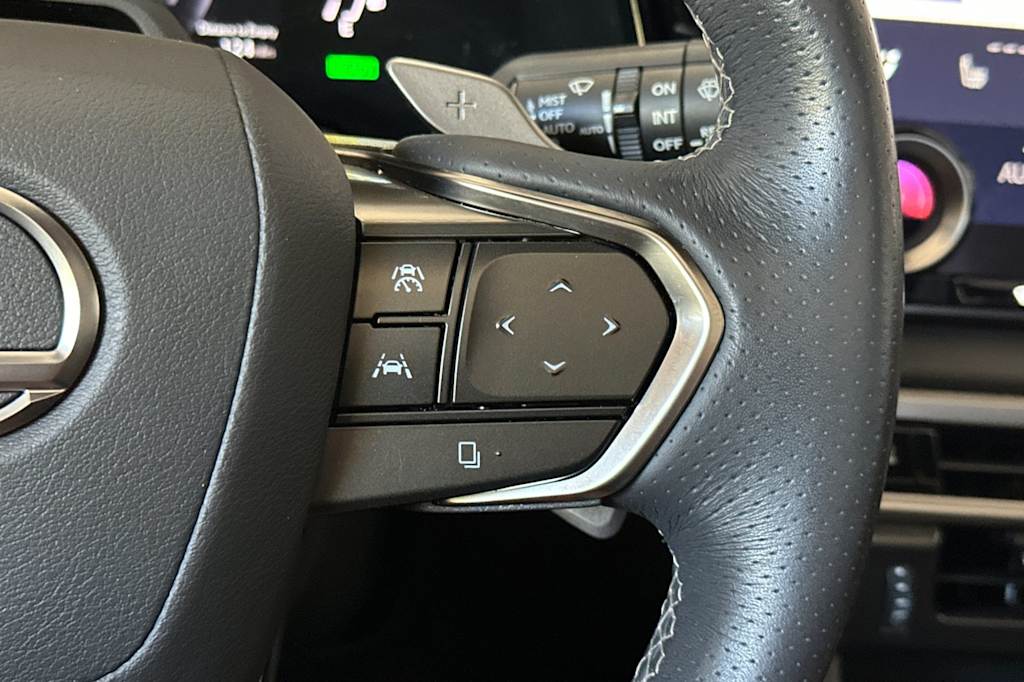 Thumbnail: 2023 Lexus RX - 32