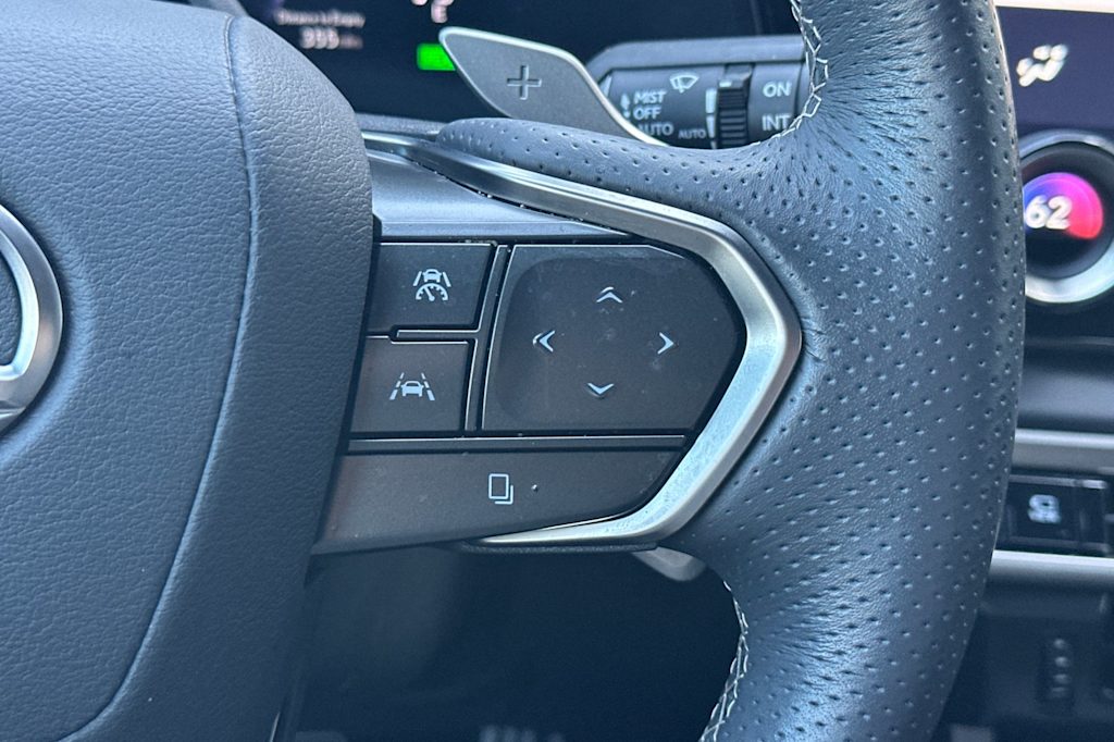 Thumbnail: 2024 Lexus RX - 32