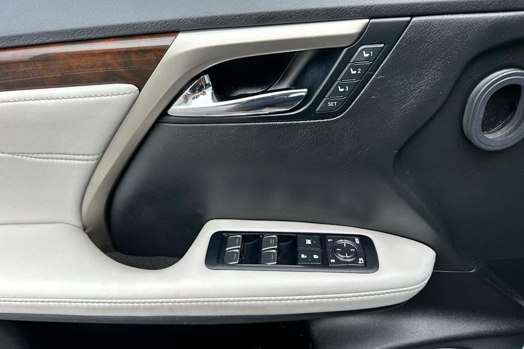 Thumbnail: 2017 Lexus RX - 22