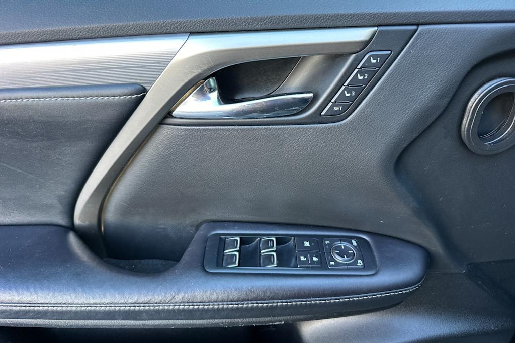 Thumbnail: 2016 Lexus RX - 21